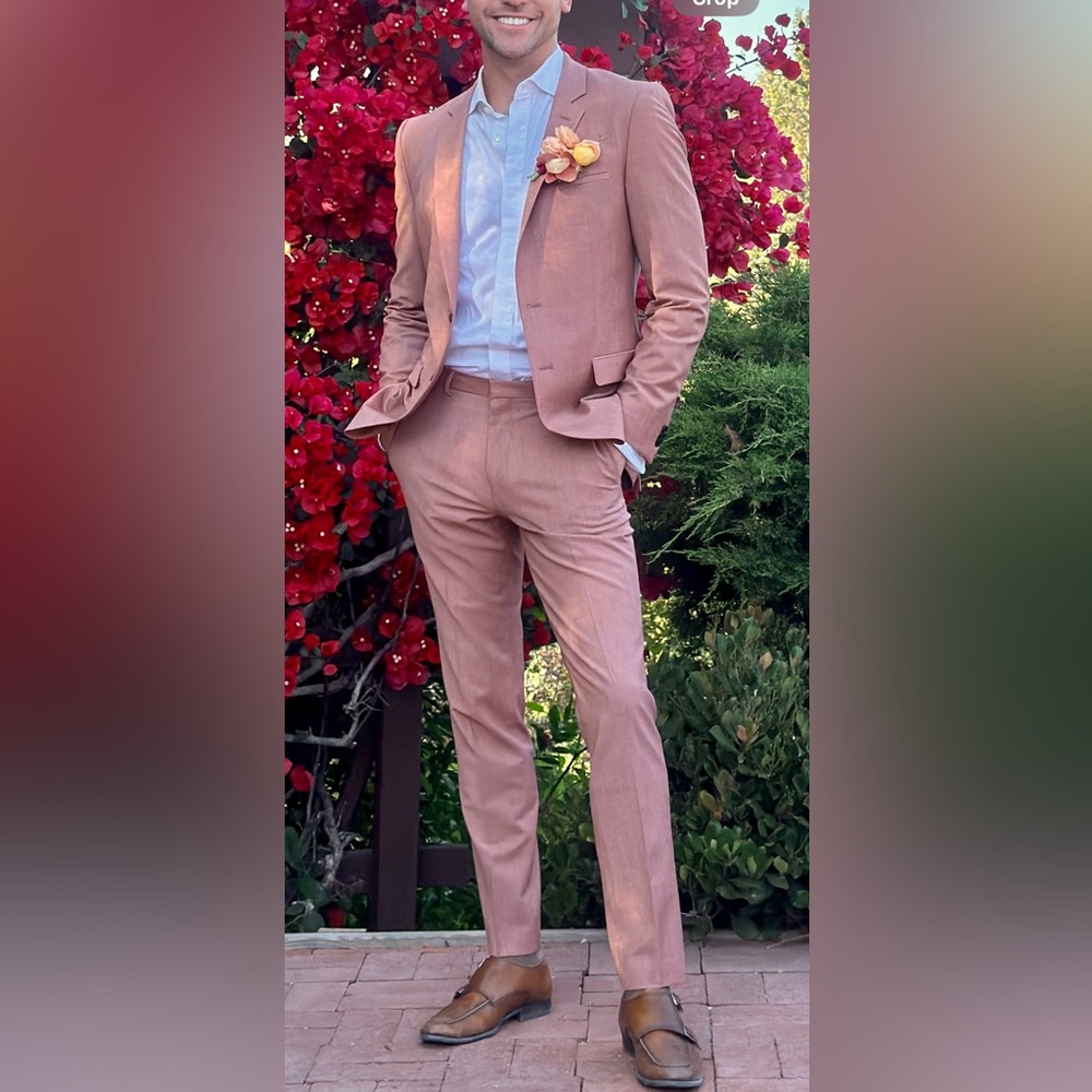 HUGO Slim Fit Suit (38R Jacket & 30R Pants)